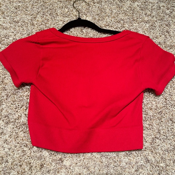 garage crop top - Picture 2 of 3